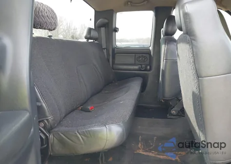 1999 Chevrolet Silverado 1500 from USA, damaged, VIN 1GCEK19V3XE184755